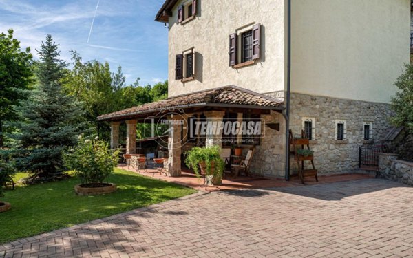 casa indipendente in vendita a Guiglia in zona Gainazzo