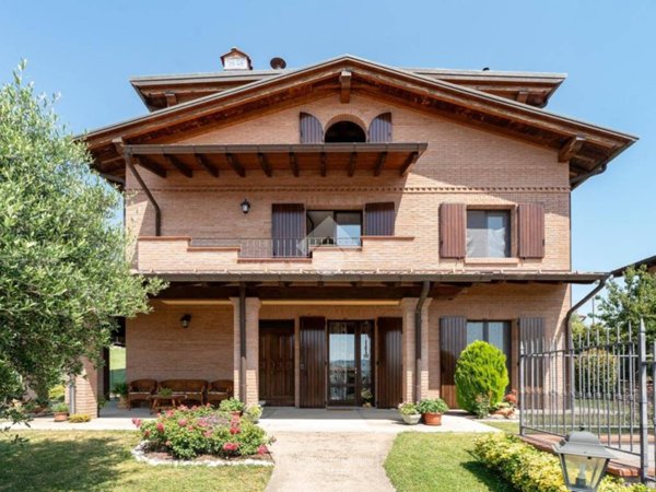 casa indipendente in vendita a Guiglia