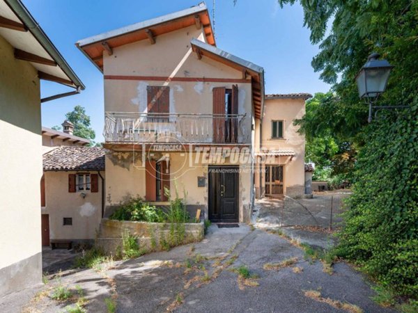 appartamento in vendita a Guiglia in zona Samone