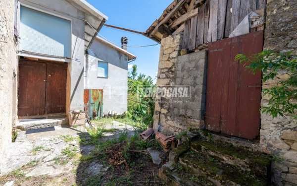 appartamento in vendita a Guiglia in zona Rocca Malatina