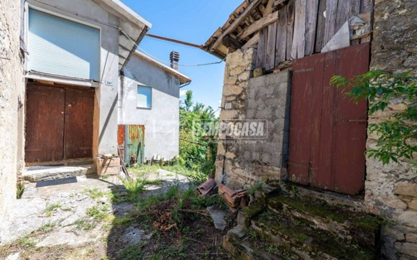 appartamento in vendita a Guiglia in zona Rocca Malatina