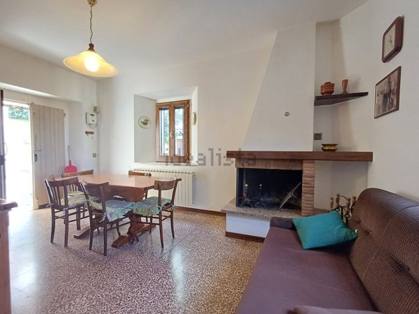 appartamento in vendita a Guiglia in zona Samone