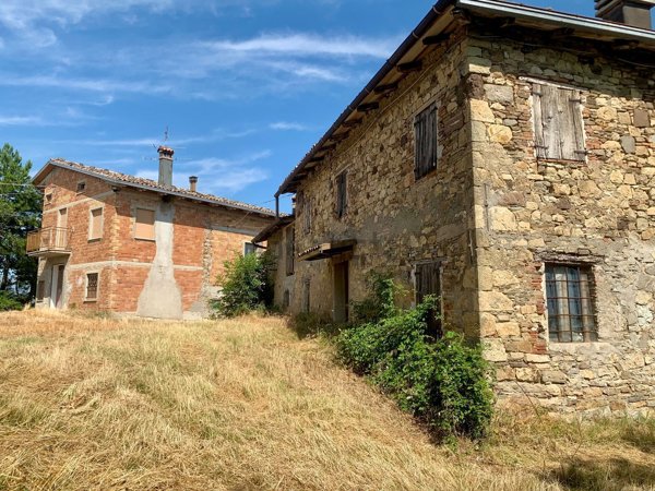 quadrivano in vendita a Guiglia in zona Castellino