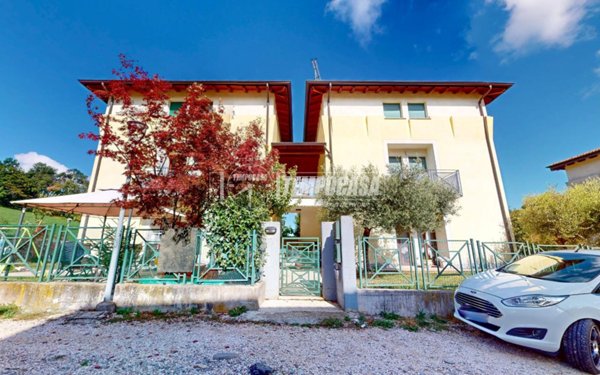 appartamento in vendita a Guiglia in zona Rocca Malatina