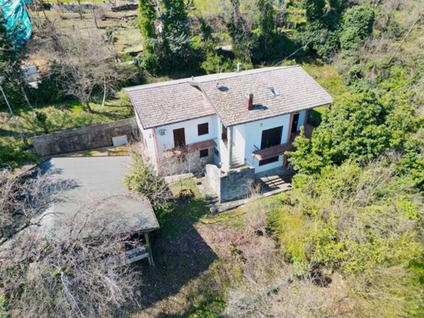 casa indipendente in vendita a Guiglia in zona Castellino