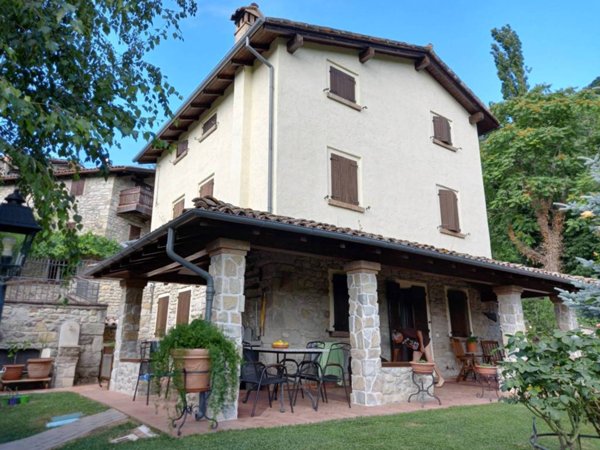 casale in vendita a Guiglia in zona Gainazzo