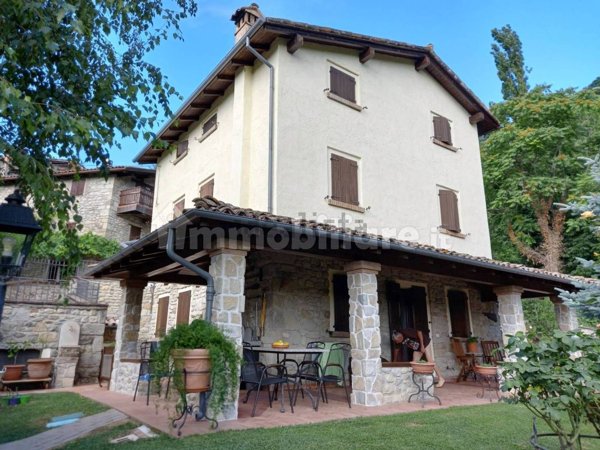 casale in vendita a Guiglia in zona Gainazzo
