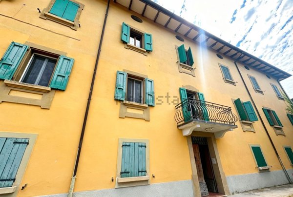 appartamento in vendita a Guiglia in zona Rocchetta