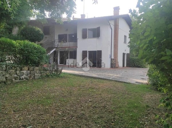 casa indipendente in vendita a Lama Mocogno in zona Montecenere