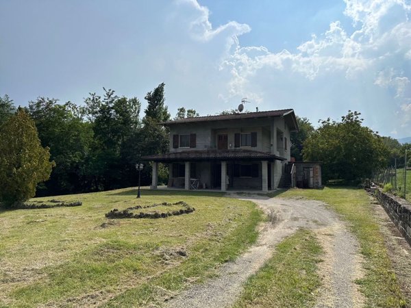 casa indipendente in vendita a Lama Mocogno