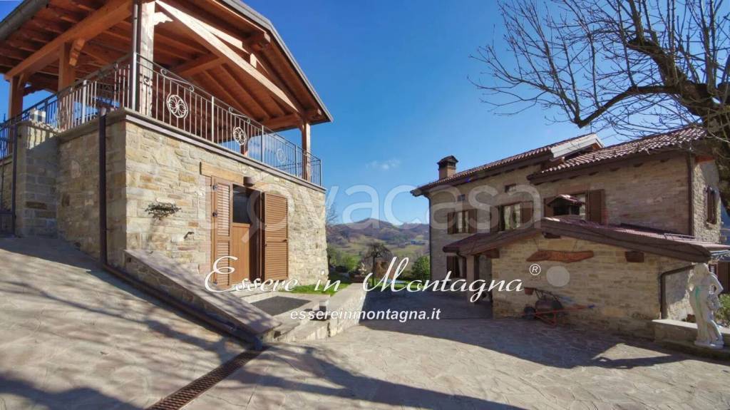 casa indipendente in vendita a Lama Mocogno in zona Mocogno