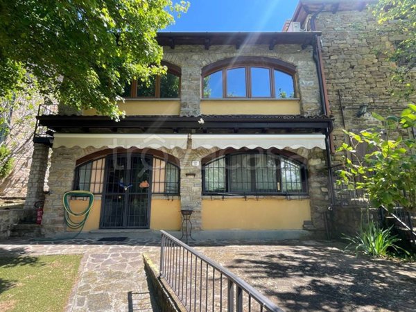 casa indipendente in vendita a Lama Mocogno in zona Mocogno
