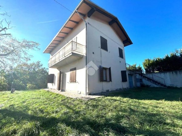 casa indipendente in vendita a Lama Mocogno in zona Mocogno