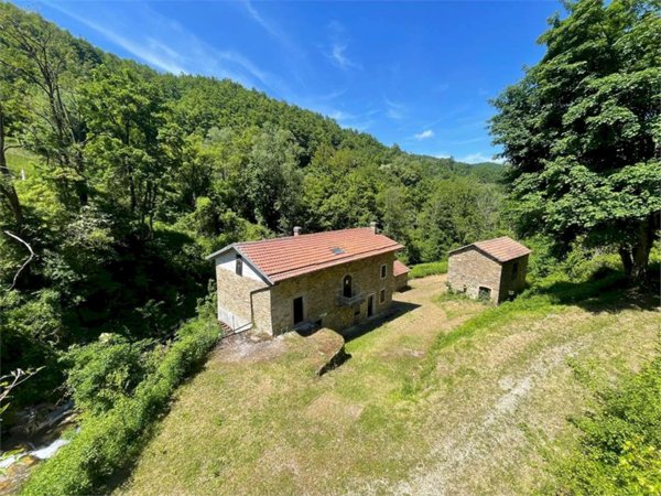 casa indipendente in vendita a Lama Mocogno