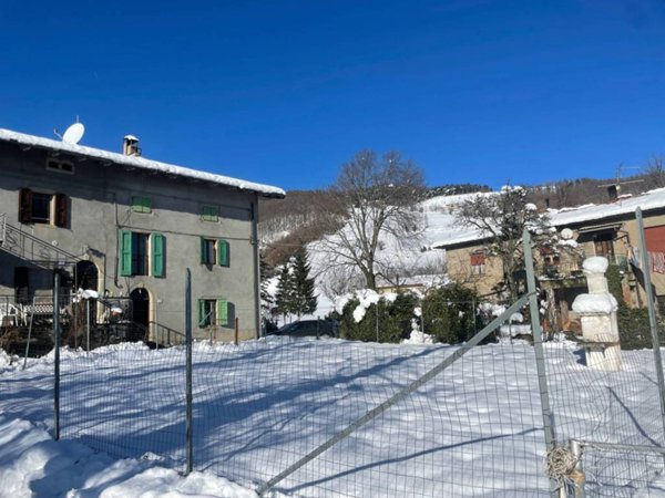casa indipendente in vendita a Lama Mocogno in zona Sassostorno