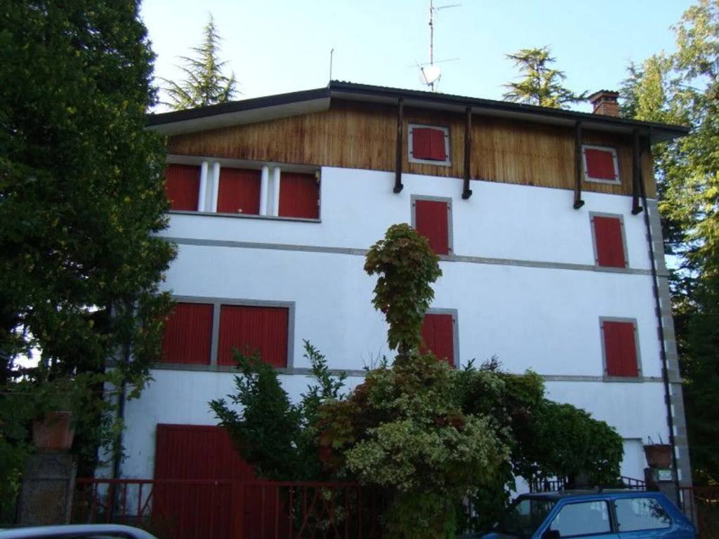 casa indipendente in vendita a Lama Mocogno in zona Pianorso