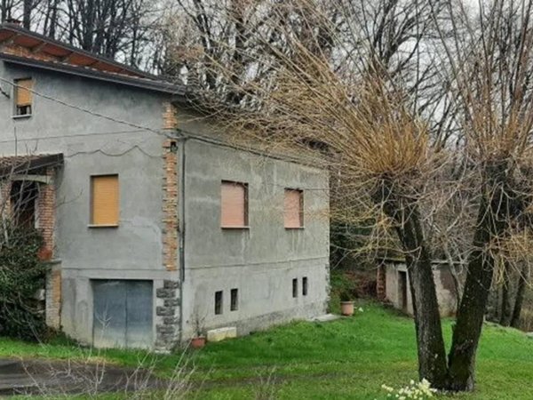 casa indipendente in vendita a Lama Mocogno in zona Mocogno