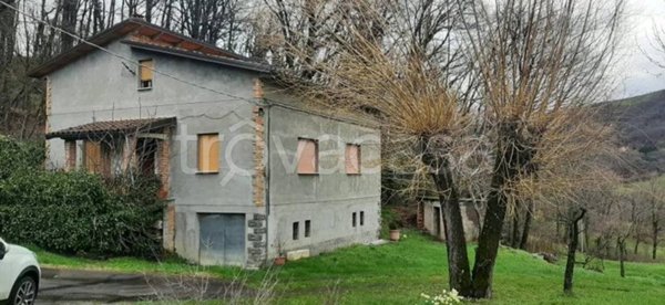 casa indipendente in vendita a Lama Mocogno in zona Mocogno