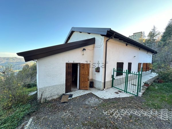 casa indipendente in vendita a Lama Mocogno