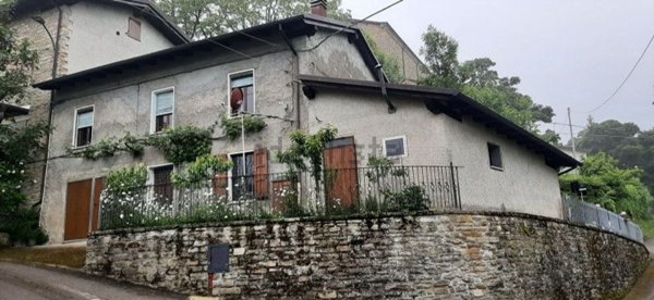 casa indipendente in vendita a Lama Mocogno in zona Mocogno