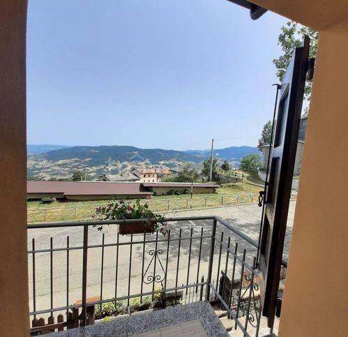 casa indipendente in vendita a Lama Mocogno in zona Mocogno