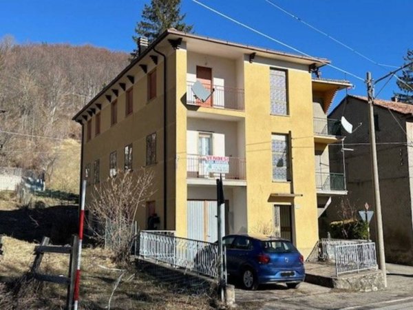 intera palazzina in vendita a Lama Mocogno in zona La Santona