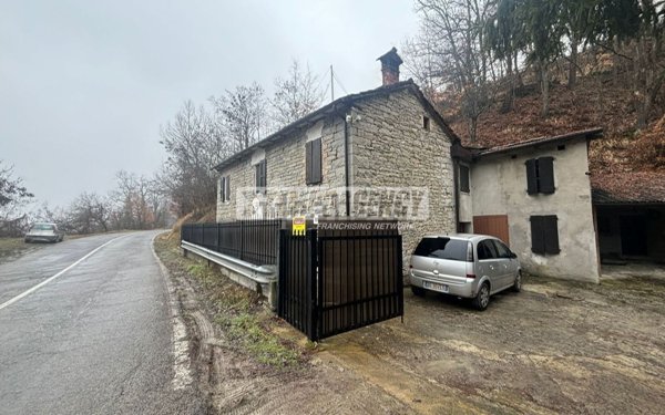 casa indipendente in vendita a Lama Mocogno
