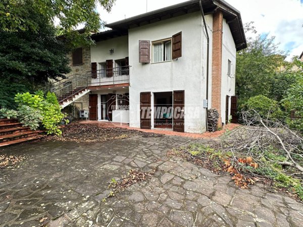 casa indipendente in vendita a Lama Mocogno in zona Montecenere