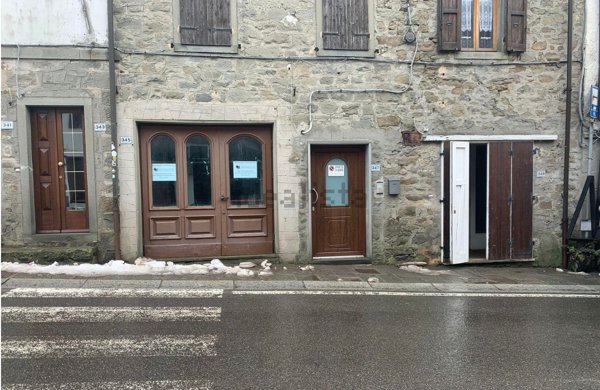 locale commerciale in vendita a Lama Mocogno