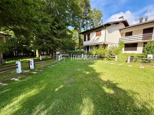 casa indipendente in vendita a Lama Mocogno in zona Piane di Mocogno