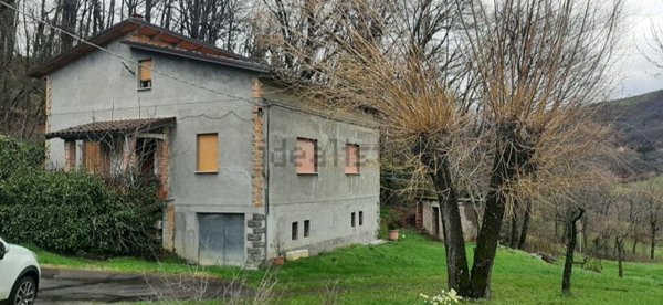 pentavano in vendita a Lama Mocogno in zona Mocogno