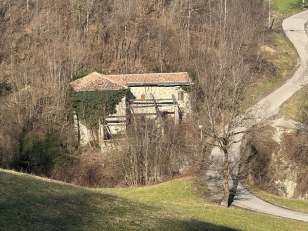 casa indipendente in vendita a Lama Mocogno