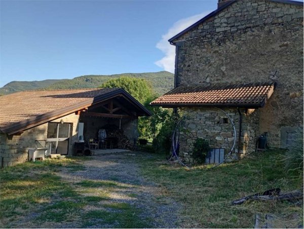 casa indipendente in vendita a Lama Mocogno in zona Sassostorno