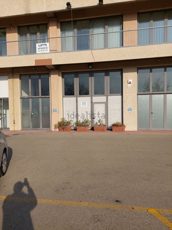 capannone in vendita a Maranello