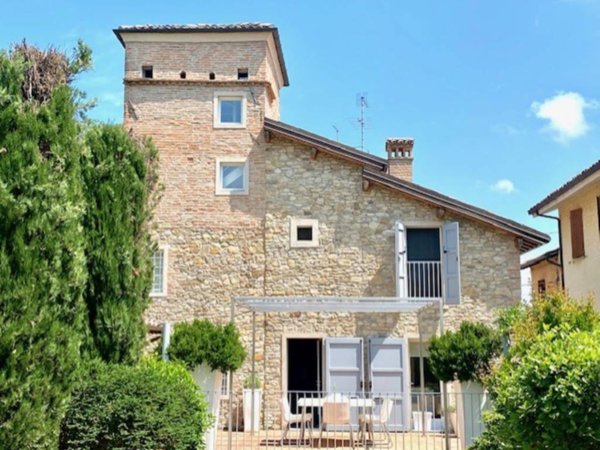 esavano in vendita a Maranello