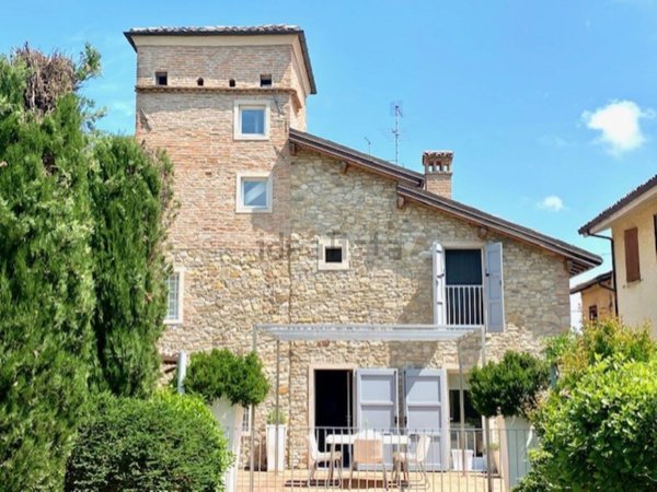 esavano in vendita a Maranello