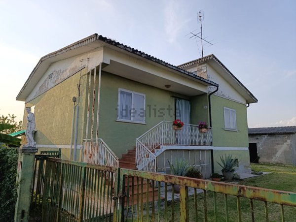 quadrivano in vendita a Maranello