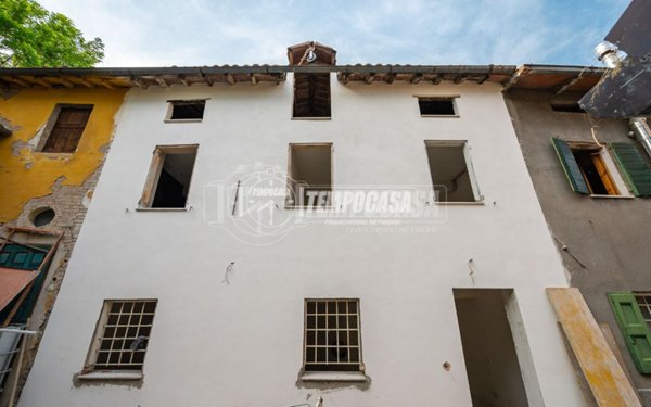casa indipendente in vendita a Maranello in zona San Venanzio