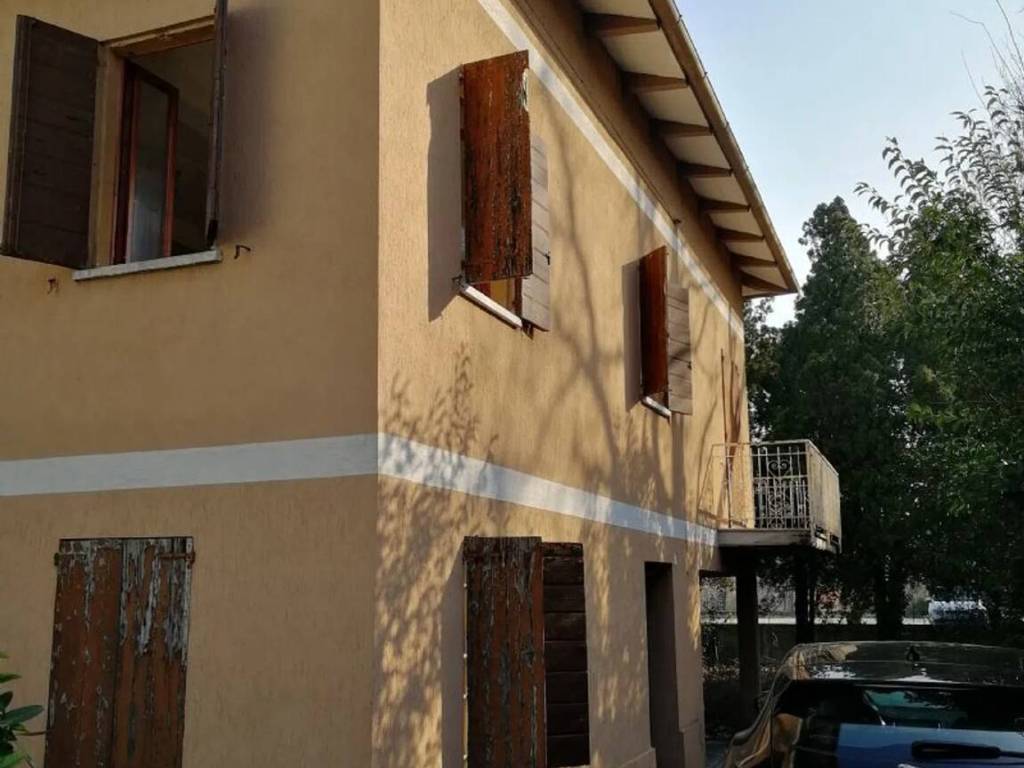 casa indipendente in vendita a Maranello in zona Pozza