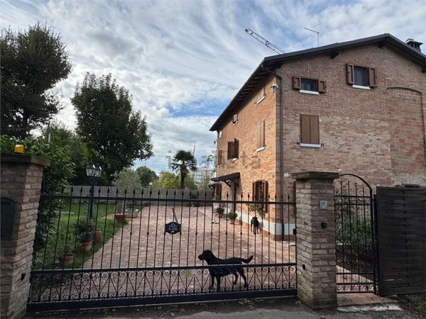 casa indipendente in vendita a Maranello