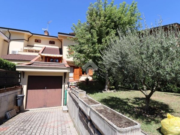 casa indipendente in vendita a Maranello in zona Pozza