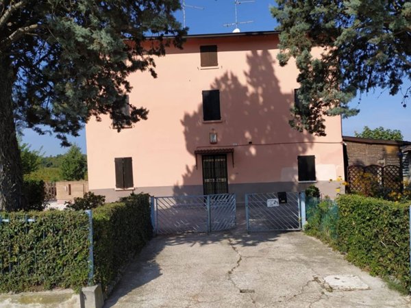 casa indipendente in vendita a Maranello in zona Pozza