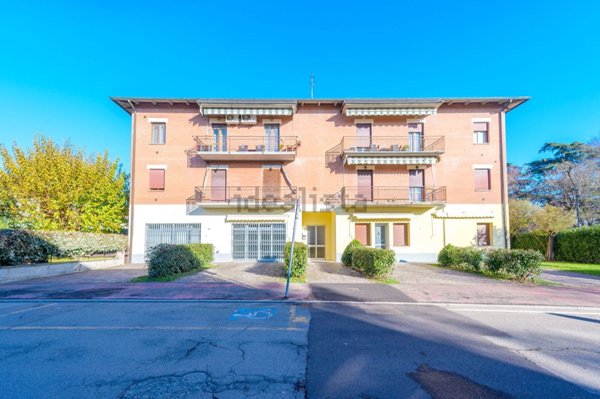 negozio in vendita a Maranello in zona Pozza