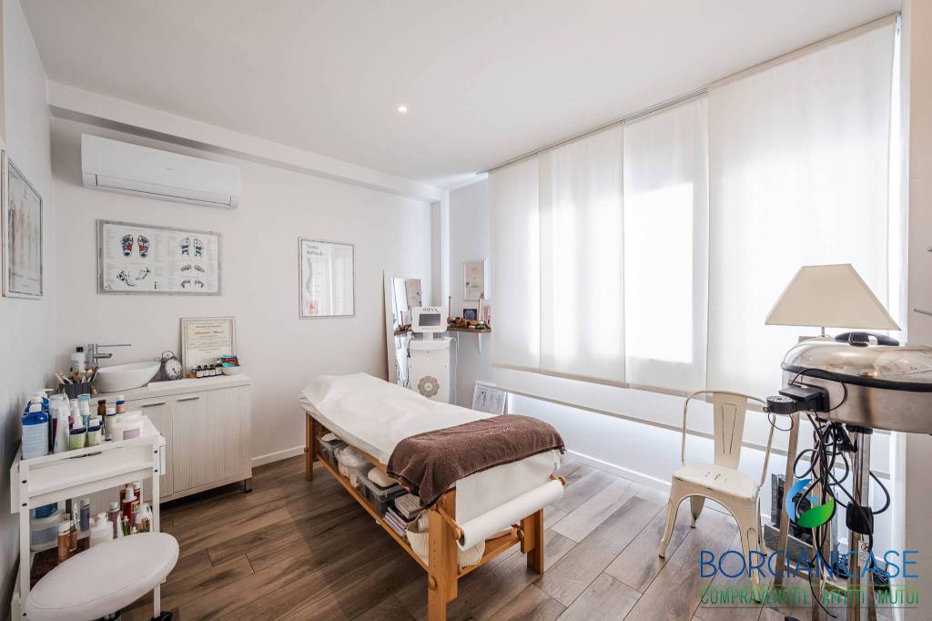 negozio in vendita a Maranello in zona Gorzano