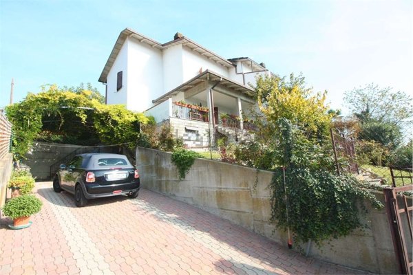 casa indipendente in vendita a Maranello in zona San Venanzio