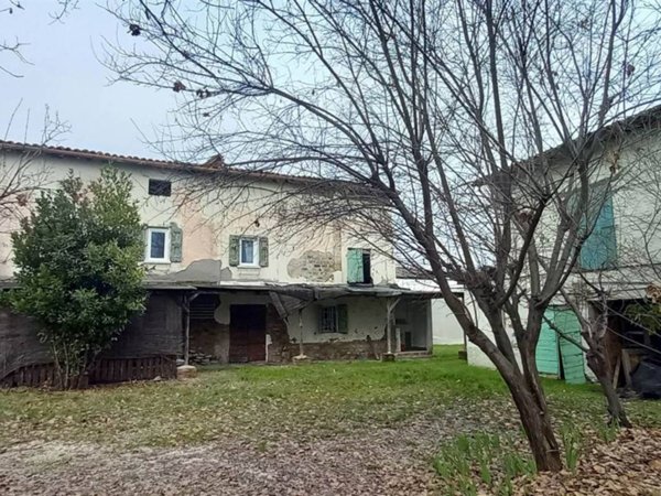 casa indipendente in vendita a Maranello in zona Pozza