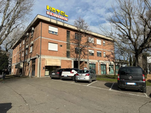 negozio in vendita a Maranello