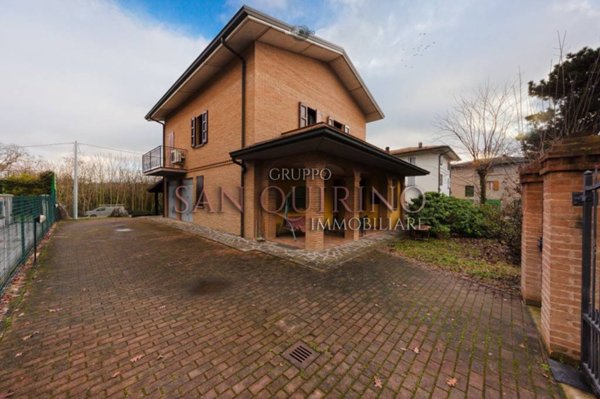 casa indipendente in vendita a Maranello in zona Pozza