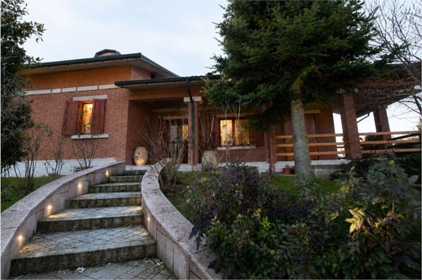 casa indipendente in vendita a Maranello