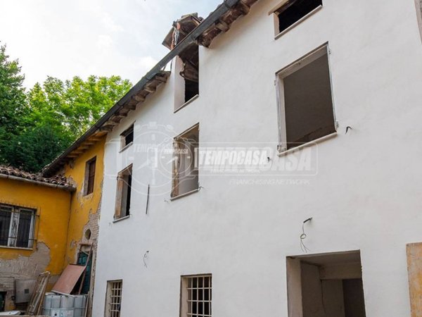 casa indipendente in vendita a Maranello in zona San Venanzio